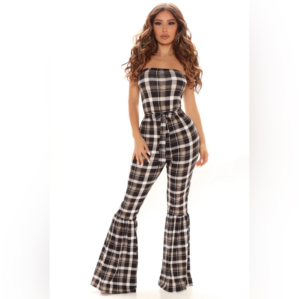 Fashion nova jumpsuit
